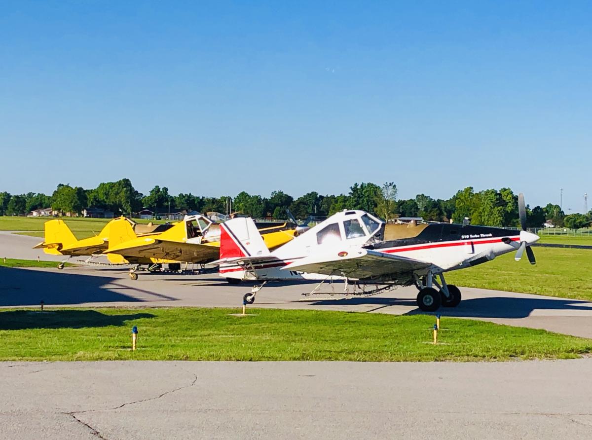 picture of airplanes at Watonga airport