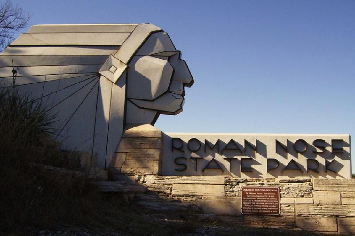 Entrance to Roman Nose State Park